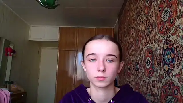 Emilia Light online show from 10.25.25