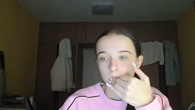 Emilia Light online show from 10.27.25