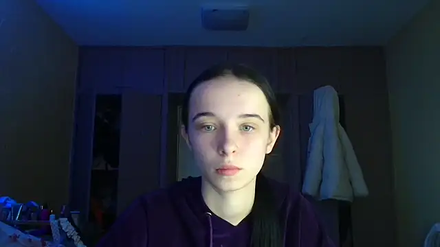 Emilia Light online show from 02.02.26