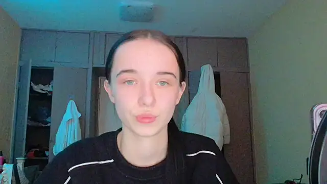 Emilia Light online show from 02.16.26