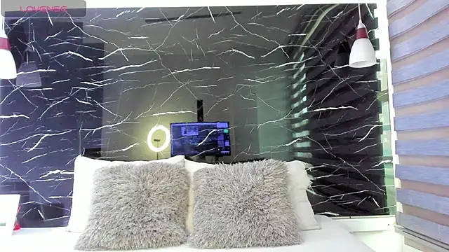 ZOE LE online show from 03.24.26