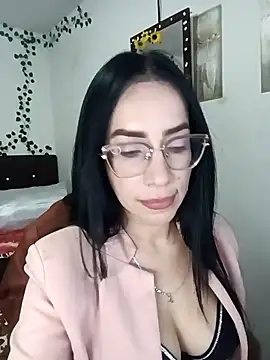 YaraDuartee online show from 02.09.26