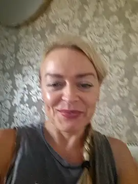 Snapshot of demidelightfulxx chatting on 09.30.25 demidelightfulxx online show from 09.30.25