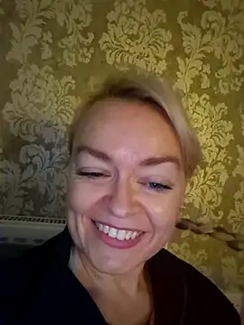 Snapshot of demidelightfulxx chatting on 10.06.25 demidelightfulxx online show from 10.06.25
