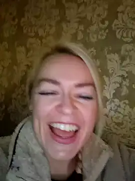 Snapshot of demidelightfulxx chatting on 10.12.25 demidelightfulxx online show from 10.12.25