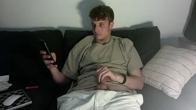 Snapshot of bangzrr3 chatting on 10.04.25 bangzrr3 online show from 10.04.25