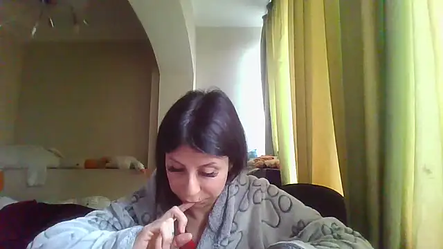 QueenMomyS online show from 11.24.25