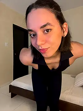 Capricho 01 online show from 10.20.25