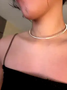 Capricho 01 online show from 10.25.25