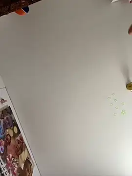 Snapshot of Romina6 chatting on 11.25.25 Romina6 online show from 11.25.25