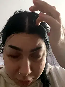 Snapshot of Romina6 chatting on 12.16.25 Romina6 online show from 12.16.25