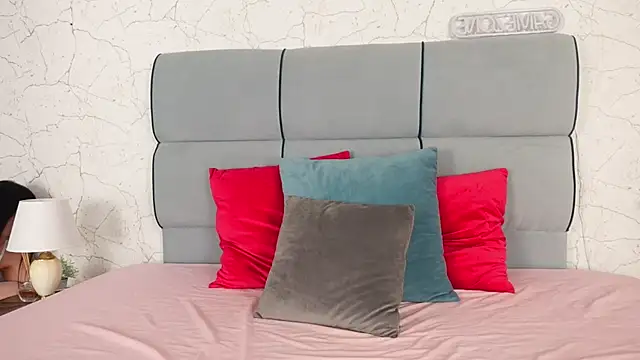 AngieBrookk online show from 11.26.25