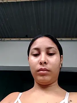 Snapshot of mommy-hot-valeria chatting on 10.17.25 mommy-hot-valeria online show from 10.17.25