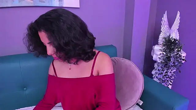 Alessiia   online show from 12.23.25