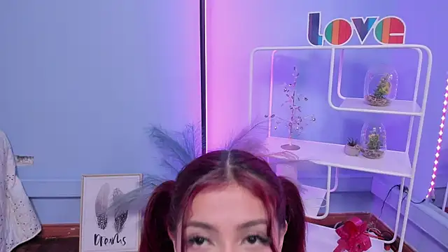 KathiaSaenz  online show from 12.05.25