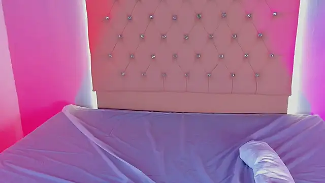 Athenea  fox online show from 11.28.25