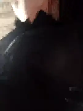 Snapshot of bree-zz chatting on 11.29.25 bree-zz online show from 11.29.25