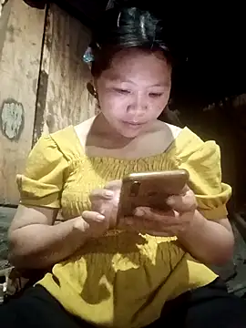 Snapshot of bree-zz chatting on 03.04.26 bree-zz online show from 03.04.26