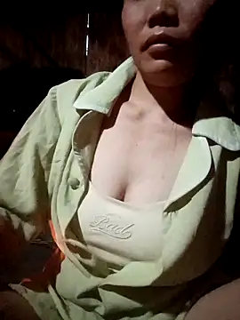 bree-zz online show from 04.13.26