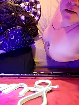 violentviolet68 online show from 04.18.26