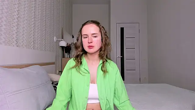 LilMary  online show from 02.18.26