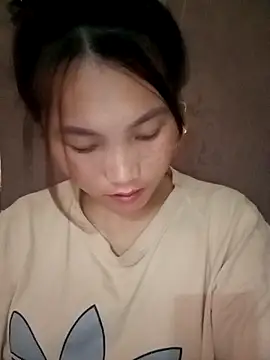 min-xinh online show from 10.02.25