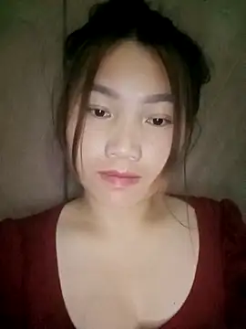 min-xinh online show from 10.10.25