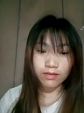 min-xinh online show from 04.16.26