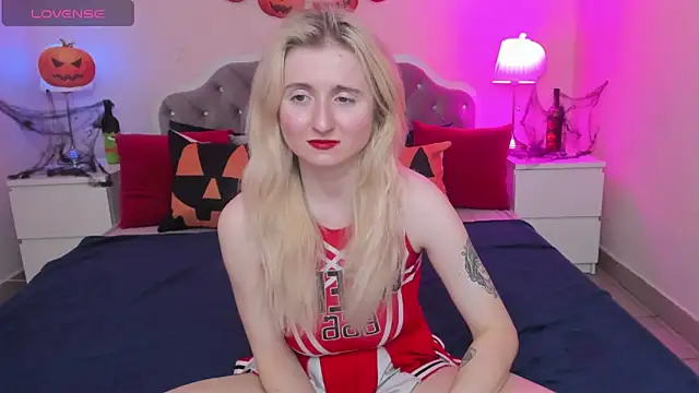 CamillaDreamer online show from 10.19.25