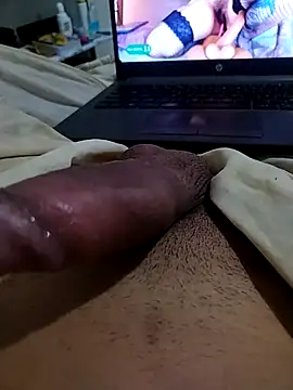 Snapshot of A_reyes1122 chatting on 10.08.25 A reyes1122 online show from 10.08.25