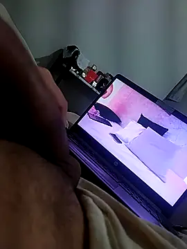 Snapshot of A_reyes1122 chatting on 10.09.25 A reyes1122 online show from 10.09.25