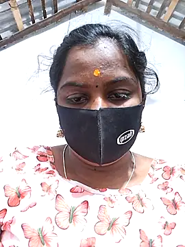 Snapshot of Tamil_Hot_Sindhu chatting on 10.07.25 Tamil Hot Sindhu online show from 10.07.25