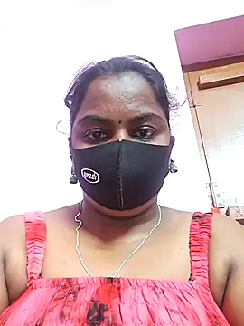 Snapshot of Tamil_Hot_Sindhu chatting on 10.11.25 Tamil Hot Sindhu online show from 10.11.25