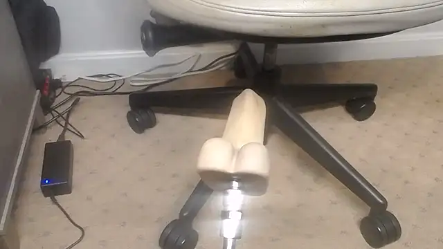 Snapshot of sackstor chatting on 01.19.25 sackstor online show from 01.19.25