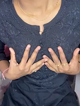 Snapshot of Nencycute1 chatting on 10.13.25 Nencycute1 online show from 10.13.25