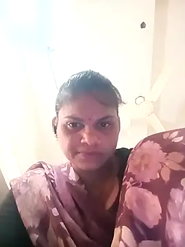 Snapshot of SHMA-77 chatting on 02.13.26 SHMA-77 online show from 02.13.26