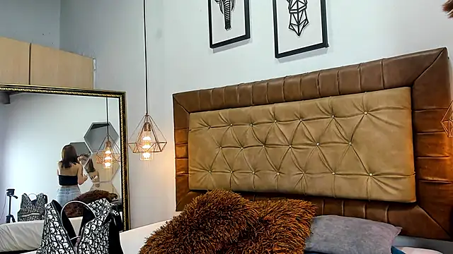 hannarose1208 online show from 11.28.25