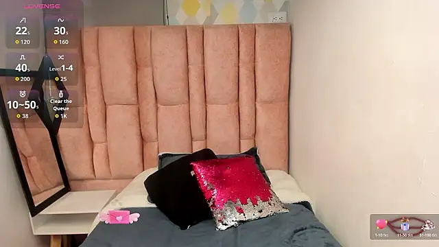 Issa Milf   online show from 02.03.26