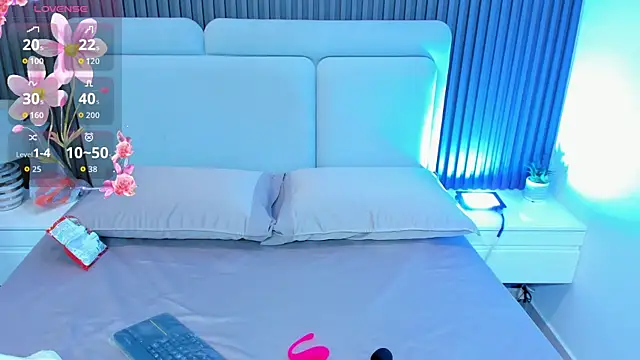 liz  cute online show from 11.22.25