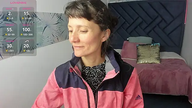 Valery More   online show from 03.18.26