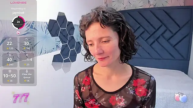 Snapshot of Valery_More__ chatting on 06.15.26 Valery More online show from 06.15.26