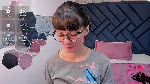 Snapshot of Valery_More__ chatting on 06.25.26 Valery More online show from 06.25.26