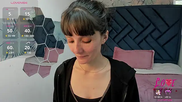 Snapshot of Valery_More__ chatting on 06.29.26 Valery More online show from 06.29.26