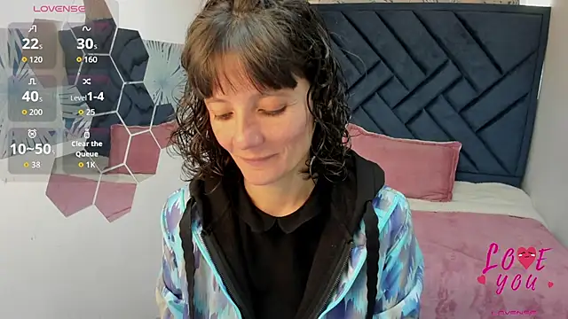 Snapshot of Valery_More__ chatting on 06.30.26 Valery More online show from 06.30.26