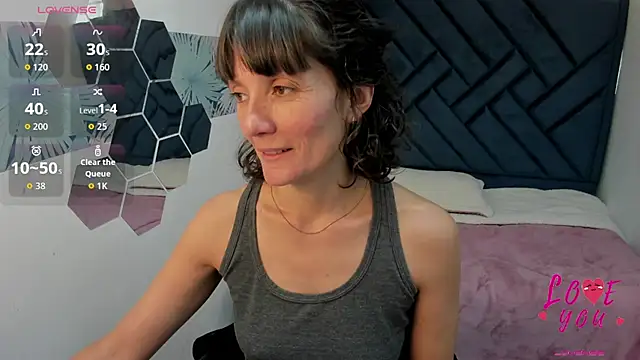 Snapshot of Valery_More__ chatting on 07.01.26 Valery More online show from 07.01.26