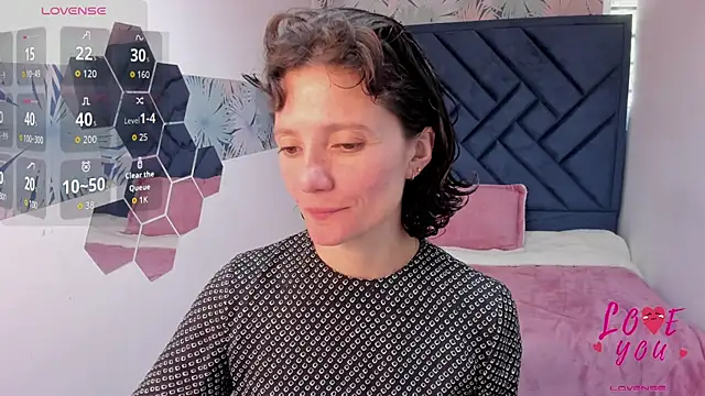 Snapshot of Valery_More__ chatting on 07.07.26 Valery More online show from 07.07.26