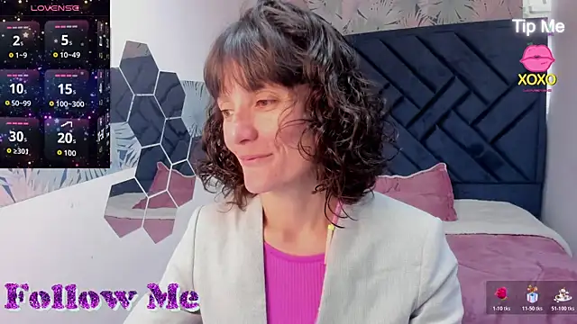 Snapshot of Valery_More__ chatting on 07.22.26 Valery More online show from 07.22.26