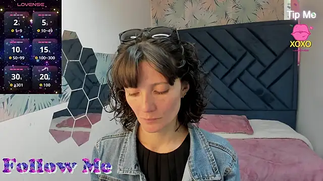 Snapshot of Valery_More__ chatting on 07.24.26 Valery More online show from 07.24.26