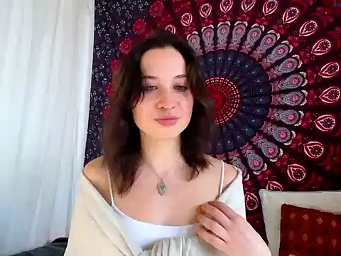 Snapshot of AdalynKiss chatting on 10.21.25 AdalynKiss online show from 10.21.25
