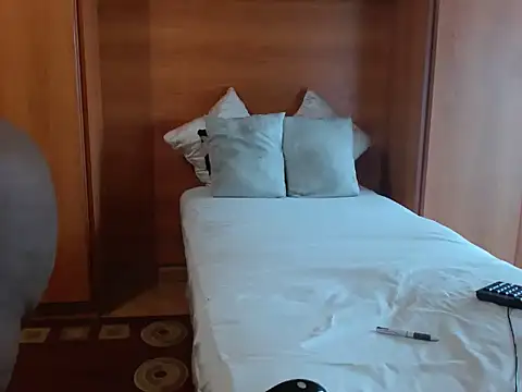 queenteex699 online show from 09.27.25